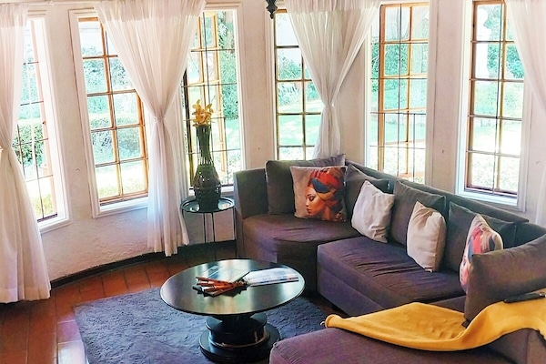 Smart TV 32 pulgadas con canales de televisión vía satélite, televisión