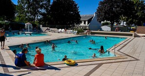 Piscine couverte, piscine extérieure
