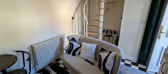 Flemingate Cottage, Beverley, E. Yorkshire. The small cottage with a big welcome