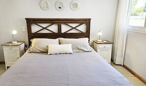 3 عدّة غرف نوم ومكواة/لوح كي وواي فاي مجانًا وملاءات أسرّة