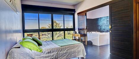 2 室のベッドルーム、アイロン / アイロン台、WiFi (無料)、ベッドシーツ