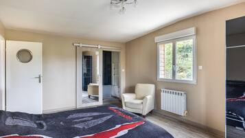 3 chambres, fer et planche Ă repasser, Wi-Fi gratuit, draps fournis