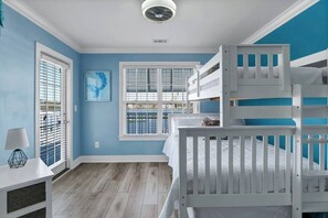 5 makuuhuonetta, silitysrauta/-lauta, Wi-Fi, vuodevaatteet