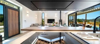 Villa Olira ✩ Private Pool ✩ Modern Design