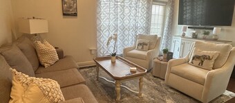 Gorgeous Tuscaloosa Condo. Perfect for Your Stay! Easy walk to stadium!