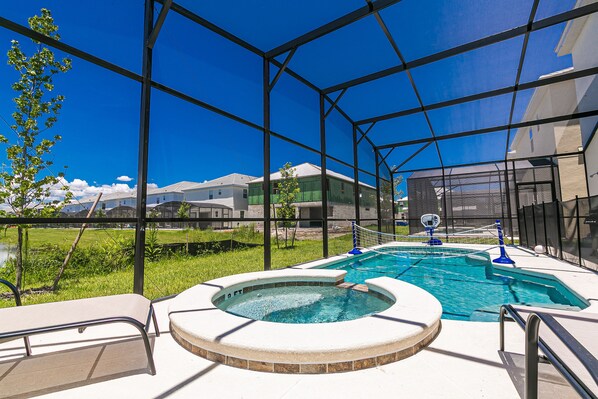 Piscine extérieure, piscine chauffée