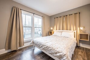 Apartment | 3 bedrooms, individually decorated, individually furnished, free WiFi - 3 BR Cozy Chic Oasis (Bedford)