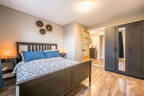 3 bedrooms, individually decorated, individually furnished, free WiFi - 3 BR Cozy Chic Oasis (Bedford)