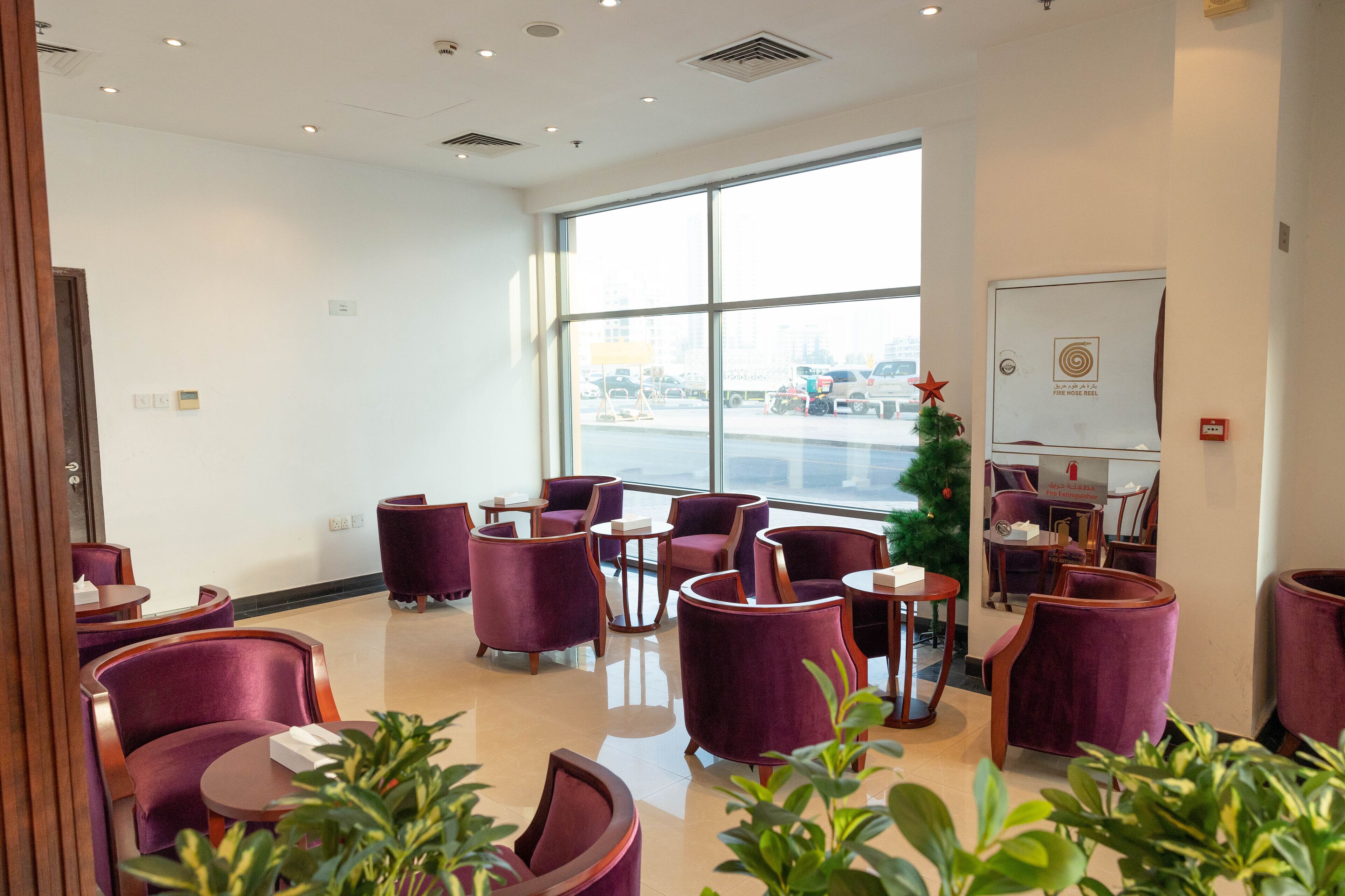 Photo - MRA Grand Hotel