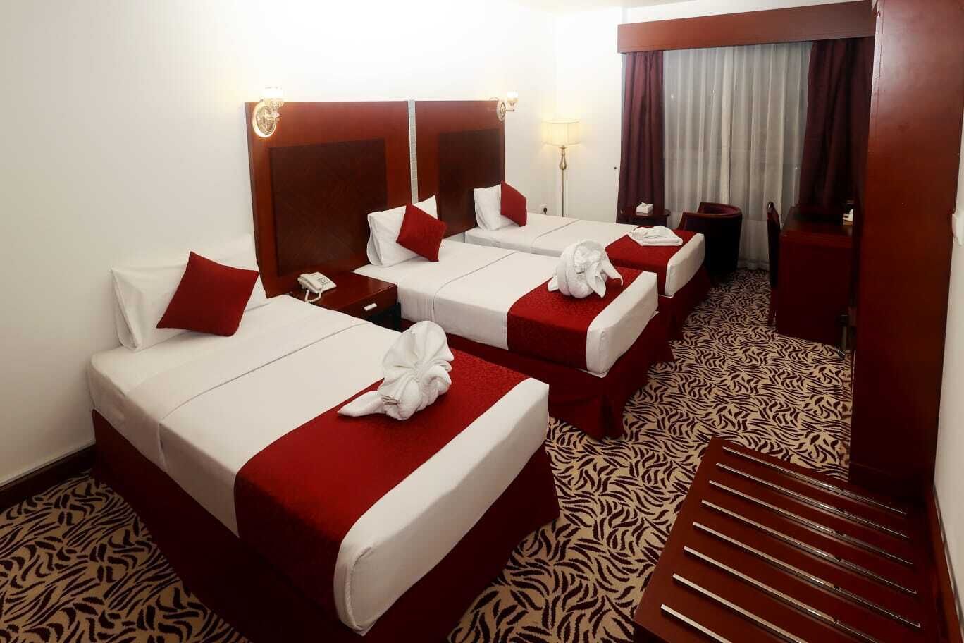 Photo - MRA Grand Hotel