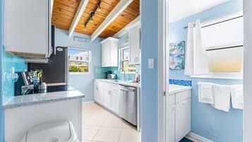 Refrigerador, microondas, freezer