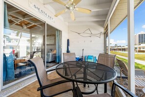 Condo, 1 King Bed with Sofa bed (Condo - 56) | Outdoor dining - Casa Mar By Beachside Management (Siesta Key)