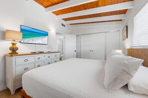Condo, 1 King Bed with Sofa bed (Condo - 56) - Casa Mar By Beachside Management (Siesta Key)