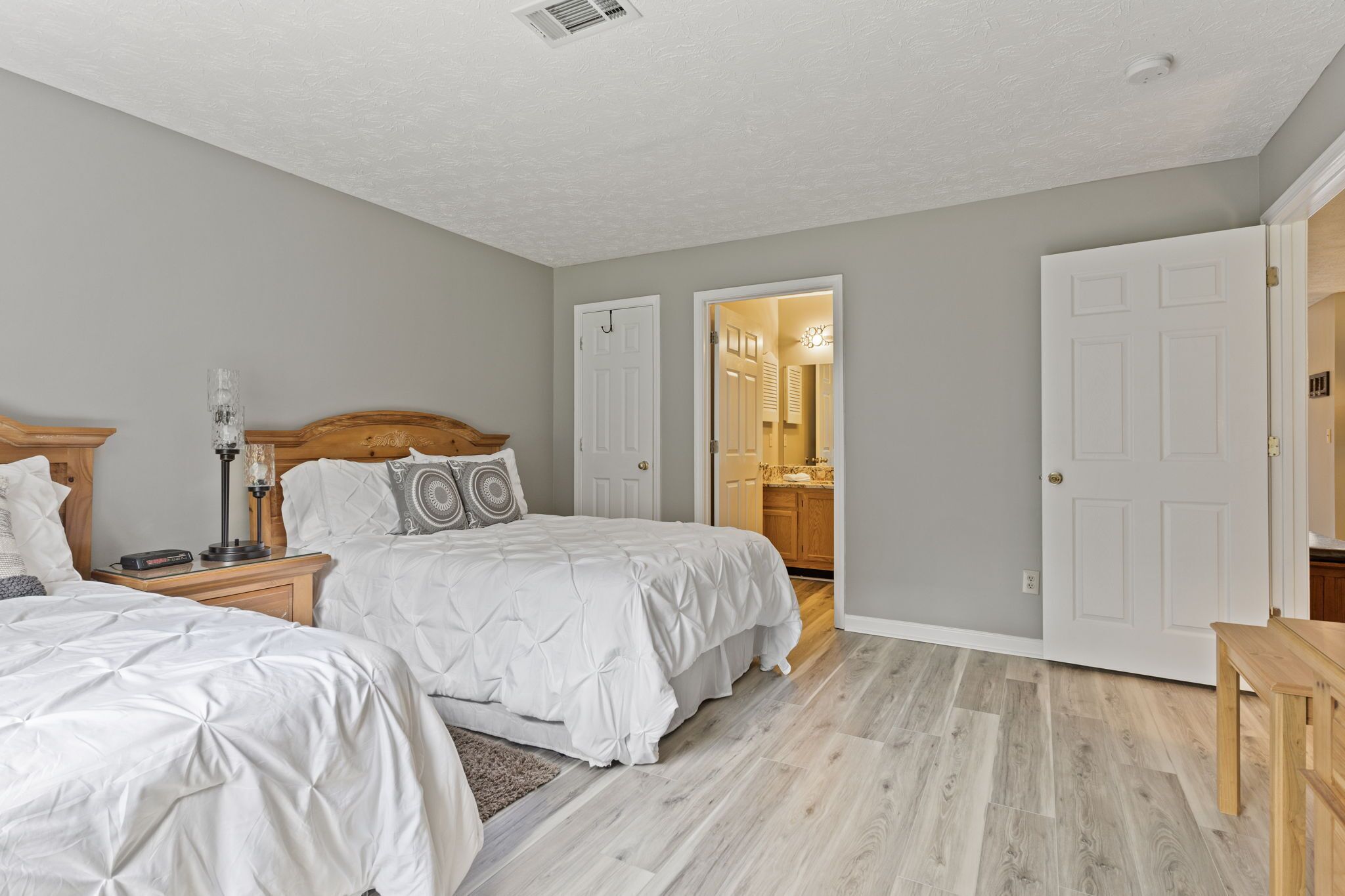 19th Hole on Lake Martin