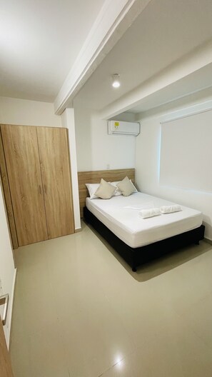 ห้องสแตนดาร์ดดับเบิล | Wi-Fi ฟรี, ผ้าปูที่นอน