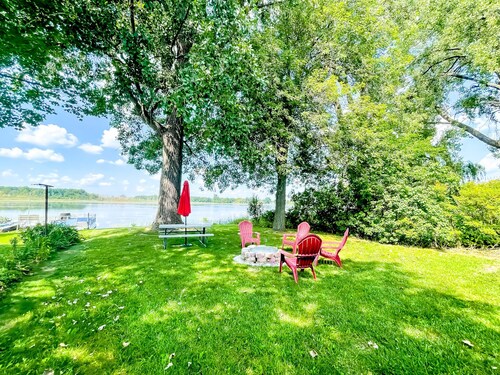 Park Lake Getaway
