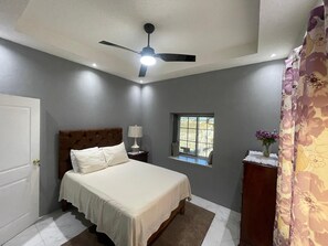 2 bedrooms, iron/ironing board, free WiFi, bed sheets