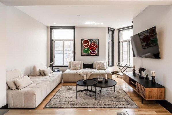 Smart TV - Modern Gem in Plateau Mont-Royal | Central & Lively (Montréal)