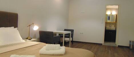 1 bedroom, free WiFi, bed sheets