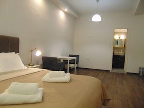 1 bedroom, free WiFi, bed sheets