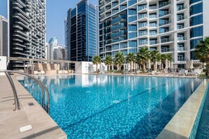 Pool - Maison Privee - Premium Studio with Burj Khalifa Vws in Downtown (Dubai)