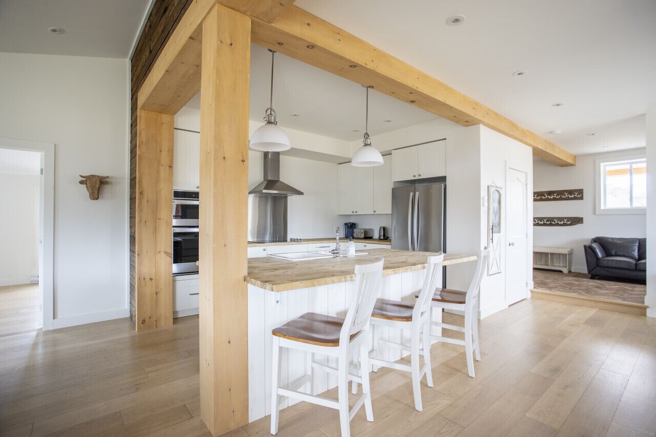 The Farmhouse, Mont-Tremblant · Charming Farmhouse on the Riviere Rouge