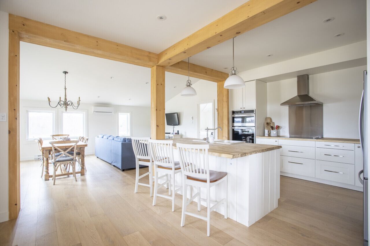 The Farmhouse, Mont-Tremblant · Charming Farmhouse on the Riviere Rouge