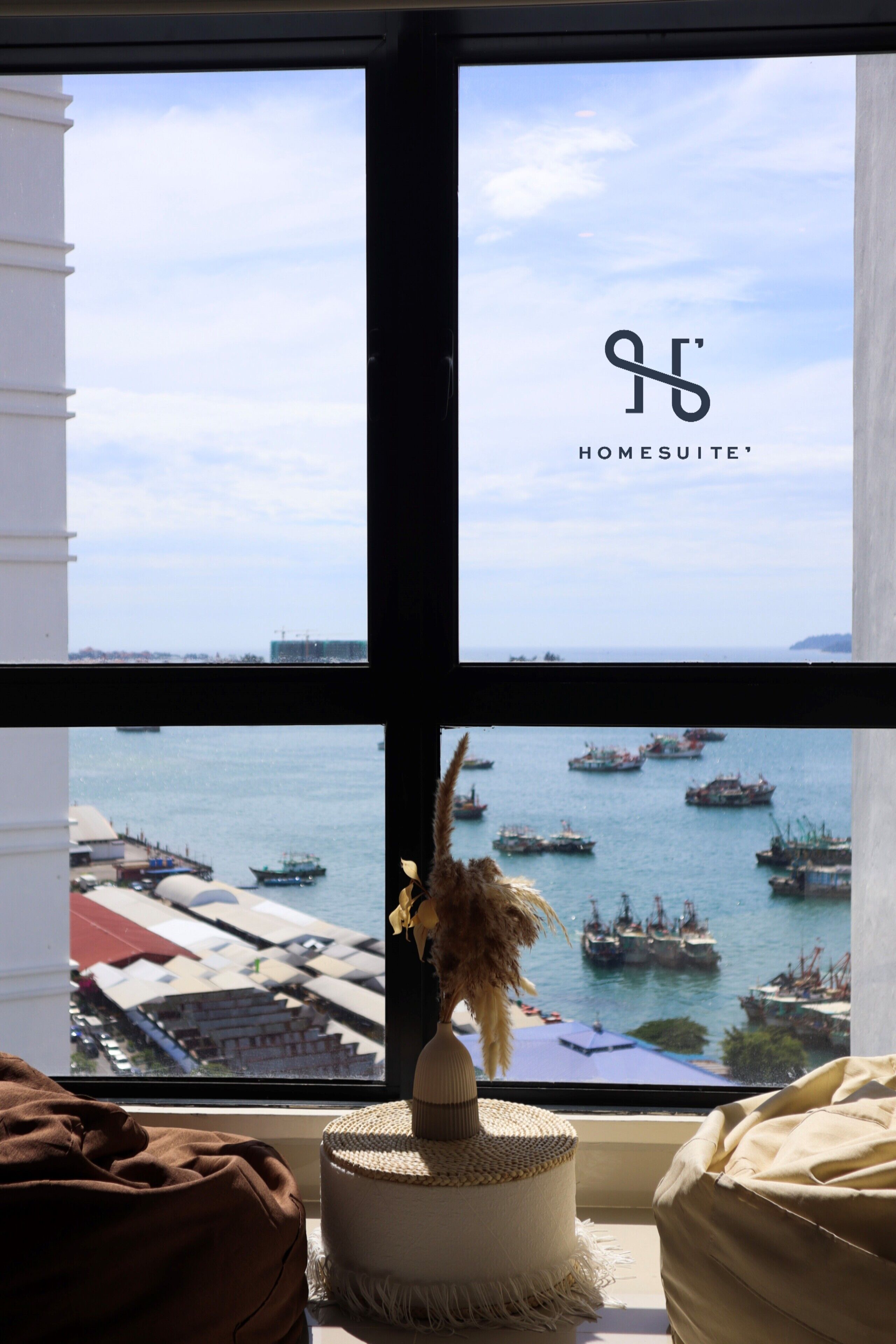 Family Studio, 1 Queen Bed with Sofa bed, Sea View | Living area | 32-inch Smart TV with digital channels, Netflix, streaming services