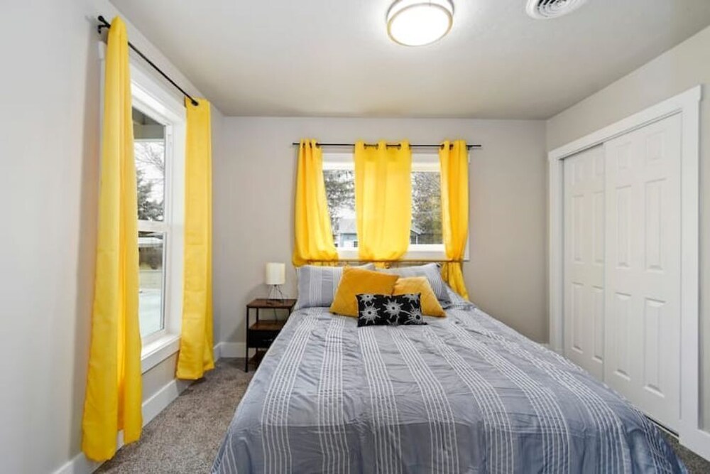 Ash Street Retreat Caldwell Vrbo