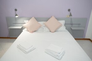 Habitación con 1 cama doble o 2 individuales | Wifi gratis