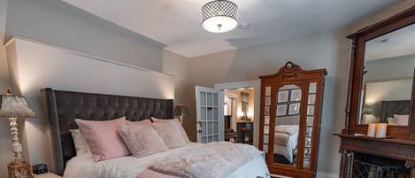 1 habitación, tabla de planchar con plancha, wifi y ropa de cama