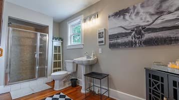 Bathtub, hair dryer, towels