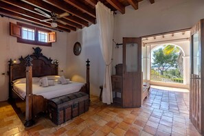 5 Schlafzimmer, Bügeleisen/Bügelbrett, kostenloses WLAN, Bettwäsche
