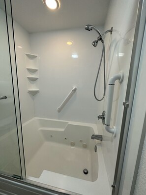 Hair dryer, towels, soap, toilet paper - Outer Banks Beach Club (Kill Devil Hills)