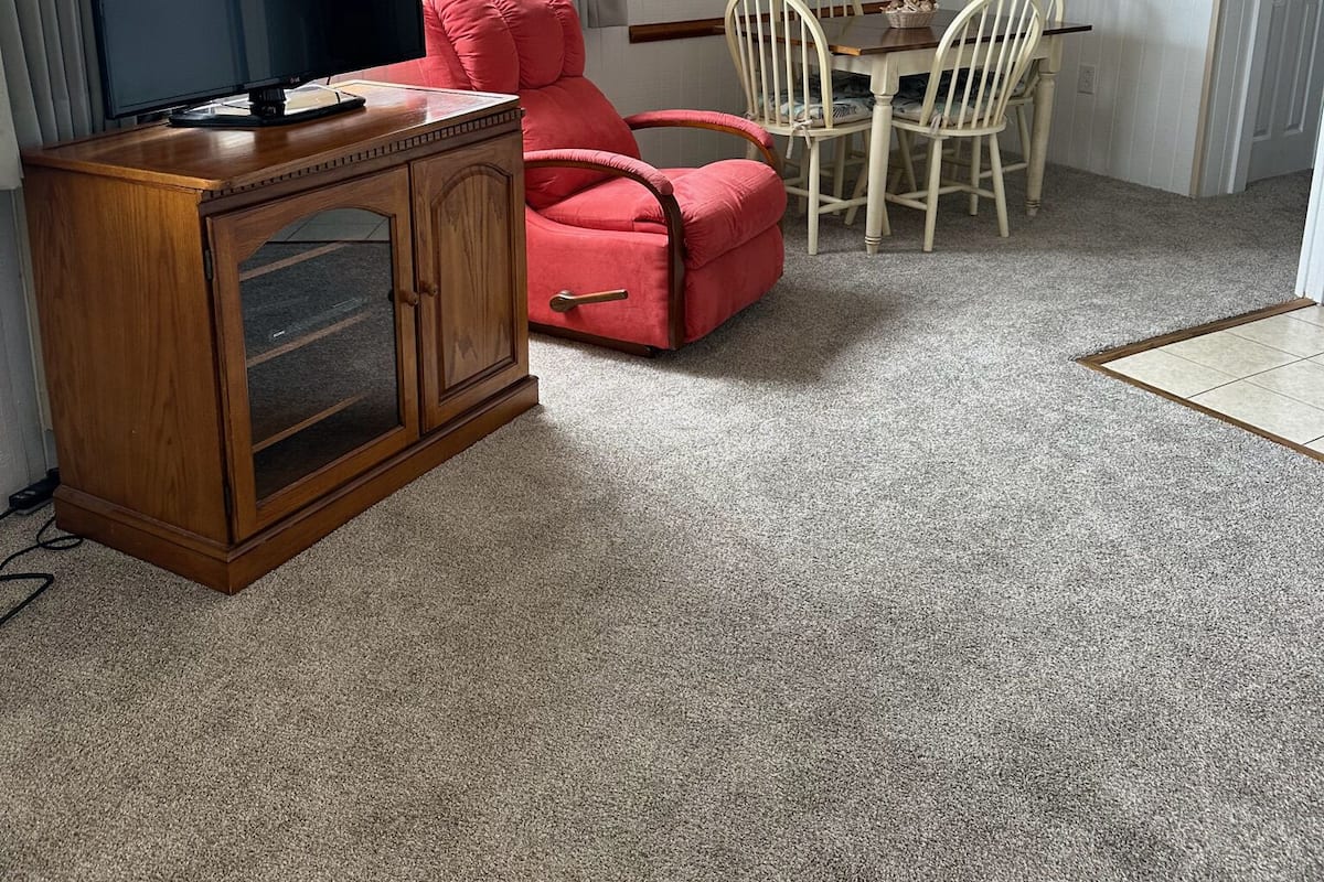3 bedrooms, premium bedding, laptop workspace, iron/ironing board