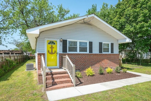 #Buckroe Bungalow ~Escape to the Beach 2mins Away!