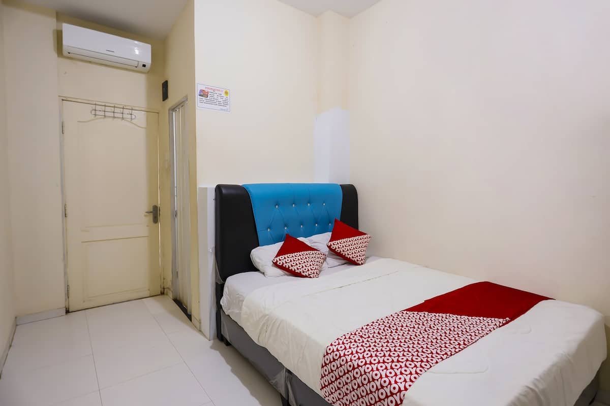 Kamar Double Deluks | Meja kerja, ruang kerja ramah laptop, dan seprai linen