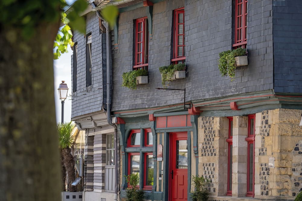 L'Absinthe Hôtel