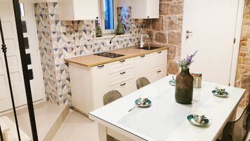 Kaupunkihuvila, 3 makuuhuonetta, keittiö | Ruokasali