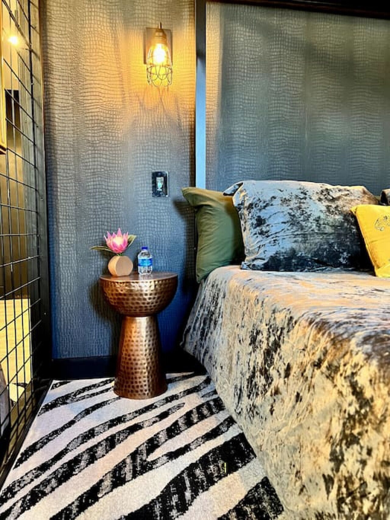 Unique & Opulent Rustic Luxury - No cleaning fee!