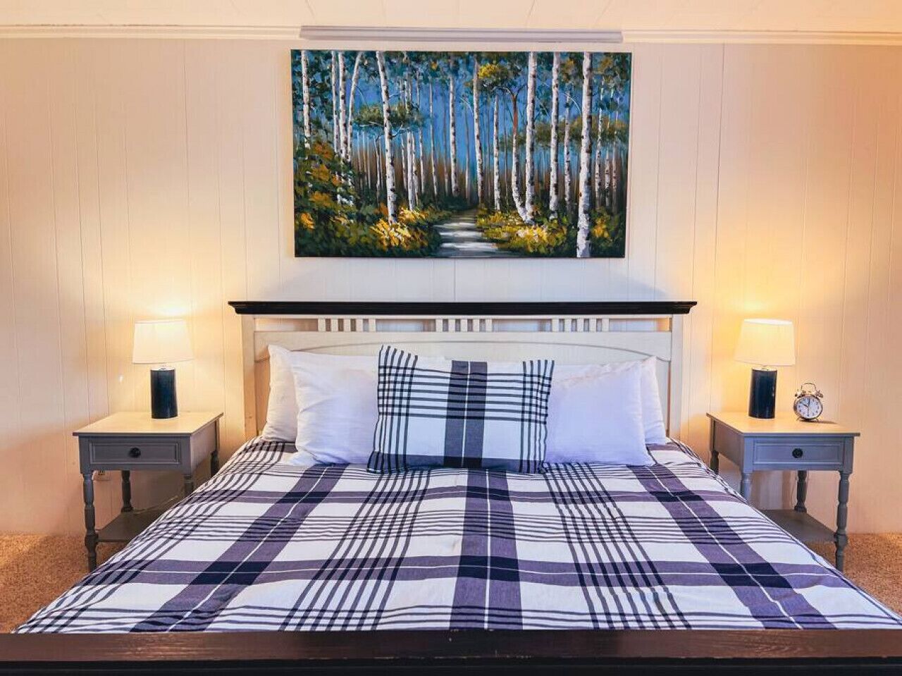 17SM · Renovated 1BR|Deck |Washer/Dryer