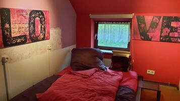 2 slaapkamers, een bureau, gratis wifi, beddengoed