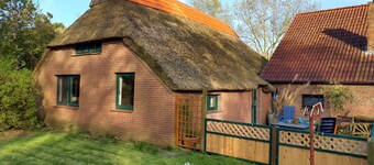 Freistehendes Reethaus (78qm) mit viel Garten inmitten der Halbinsel Butjadingen