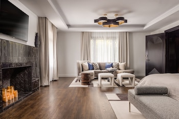 The Wing | 2 bedrooms, Egyptian cotton sheets, premium bedding at Orli La Jolla