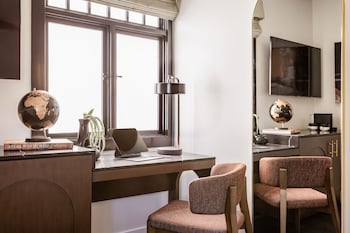 The Den | 2 bedrooms, Egyptian cotton sheets, premium bedding at Orli La Jolla