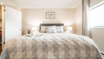 2 bedrooms, iron/ironing board, travel crib, free WiFi