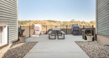 "Retreat in the Springs!" 2 BR Condo - Sleeps 5!
