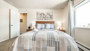 2 bedrooms, iron/ironing board, free WiFi, bed sheets