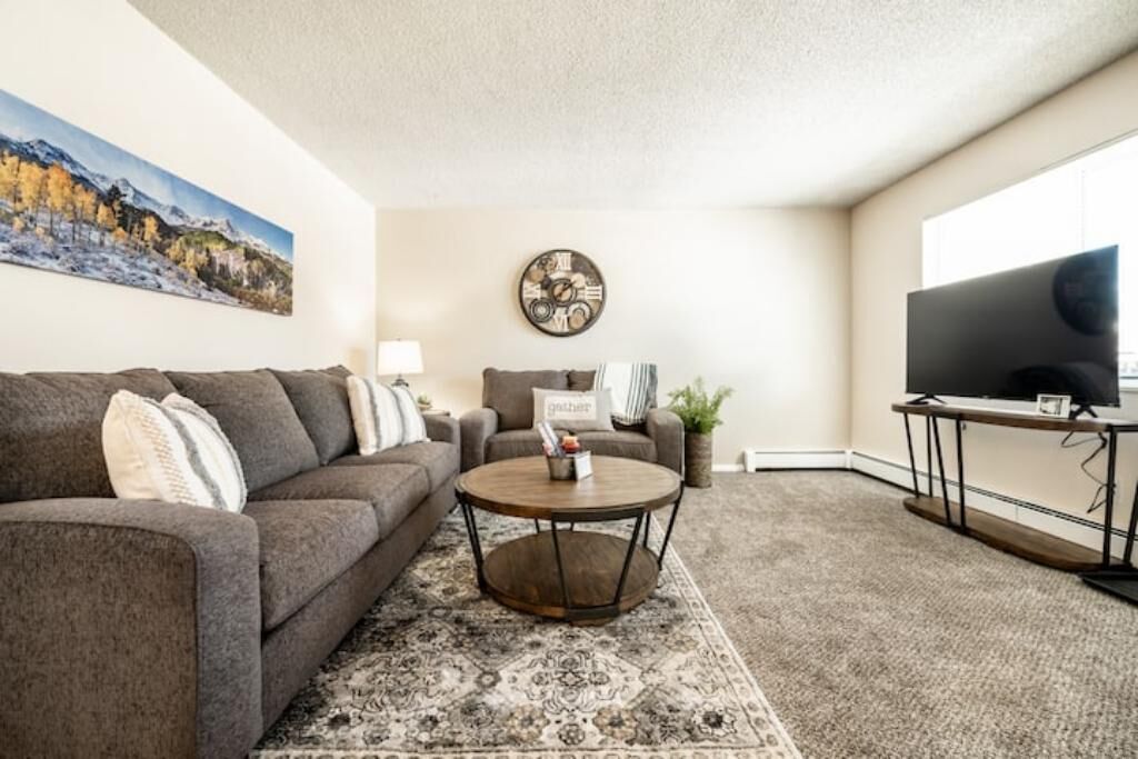 ⁂GETAWAY SUITE! Condo - Sleeps Five - 2 BR/1BA⁂