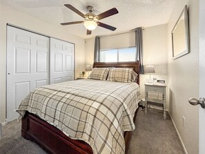 2 bedrooms, iron/ironing board, travel cot, free WiFi